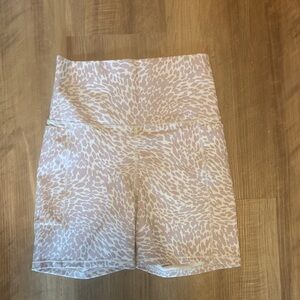 Vuori Women's High Waist Picket Bike Shorts Size XS